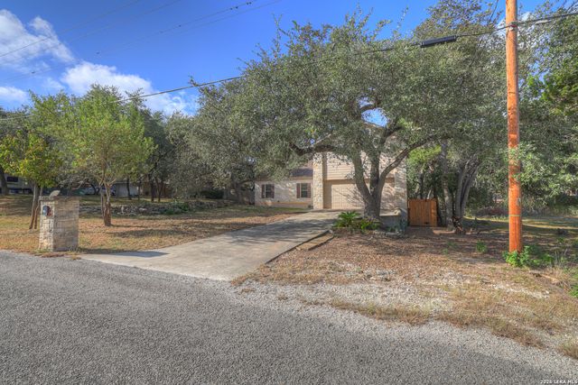 1060 Somerset, Canyon Lake, TX 78133