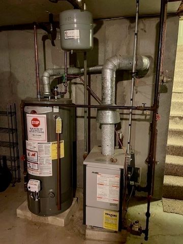 33 Easterly Dr, Sandwich, MA 02537