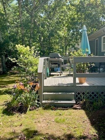 33 Easterly Dr, Sandwich, MA 02537