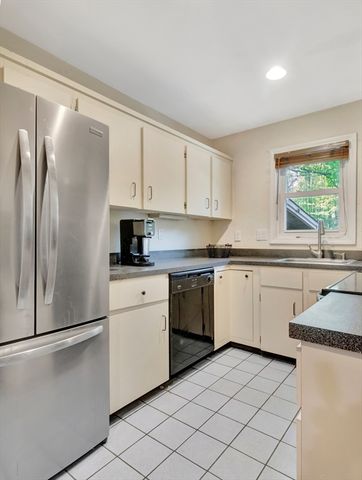 29 Rufus Jones Lane 29, Easton, MA 02356