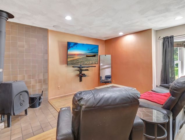 29 Rufus Jones Lane 29, Easton, MA 02356