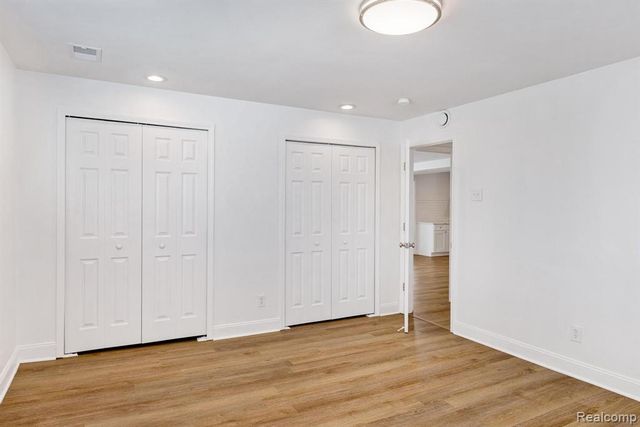 23831 John R Road, Hazel Park, MI 48030
