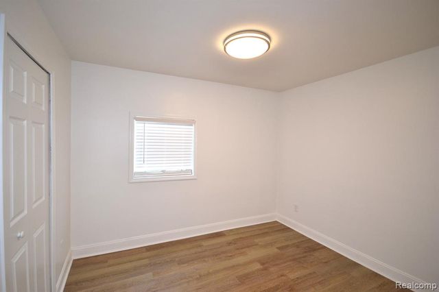 23831 John R Road, Hazel Park, MI 48030