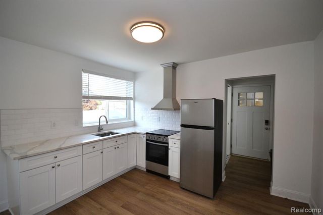 23831 John R Road, Hazel Park, MI 48030
