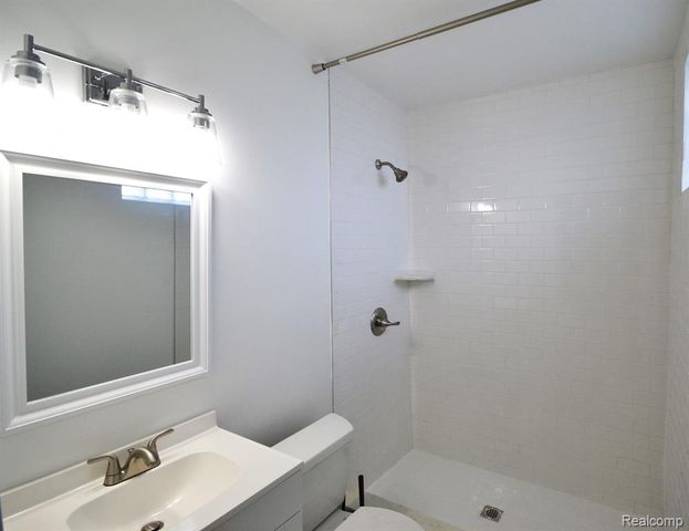 23831 John R Road, Hazel Park, MI 48030