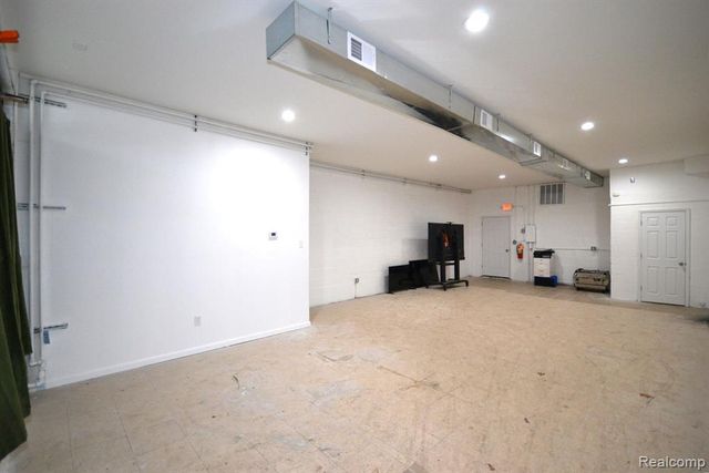 23831 John R Road, Hazel Park, MI 48030