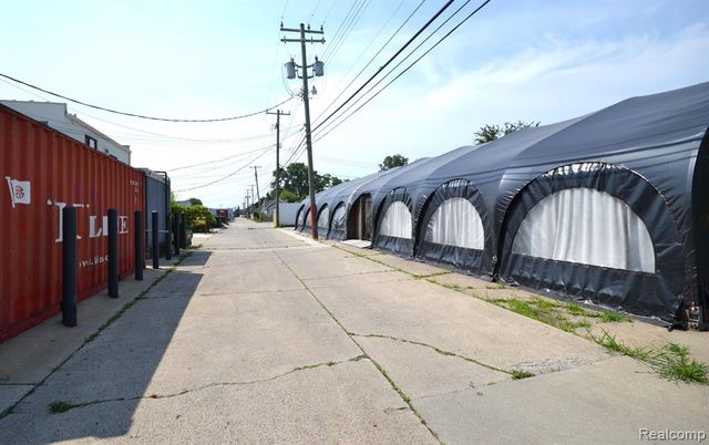 23831 John R Road, Hazel Park, MI 48030