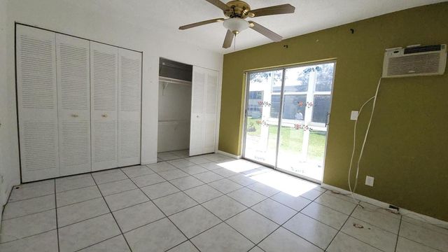 23 Kingswood B, West Palm Beach, FL 33417