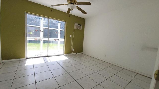 23 Kingswood B, West Palm Beach, FL 33417