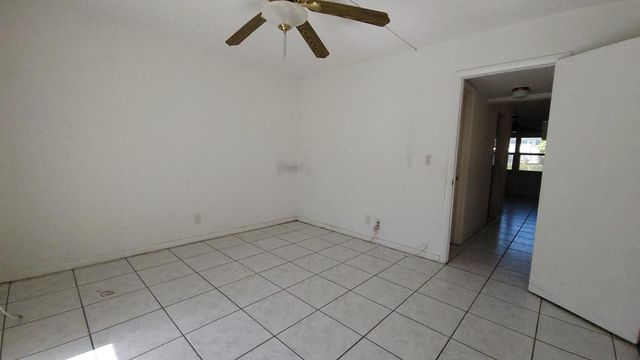 23 Kingswood B, West Palm Beach, FL 33417