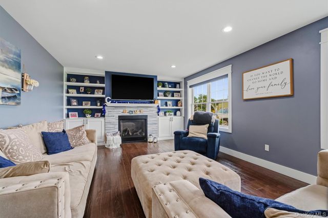 10 Domingues, Newburgh, NY 12550