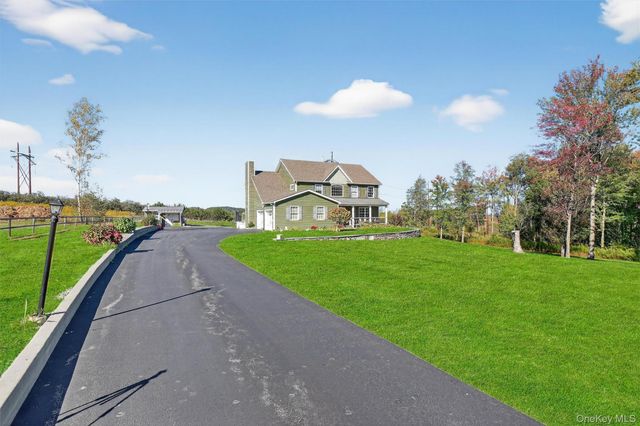 10 Domingues, Newburgh, NY 12550