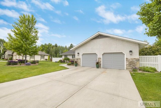 3082 Homestead Lane, Idaho Falls, ID 83404