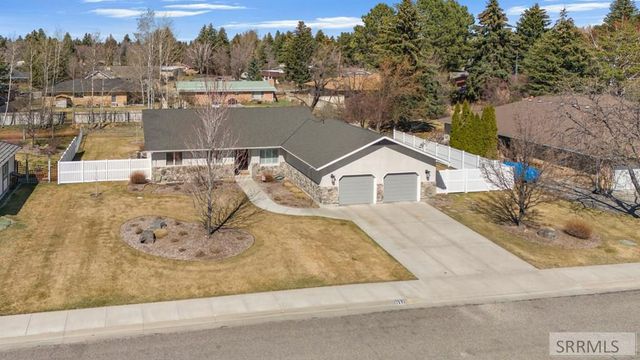 3082 Homestead Lane, Idaho Falls, ID 83404