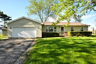 2704 Kellee Court, Valparaiso, IN 46383