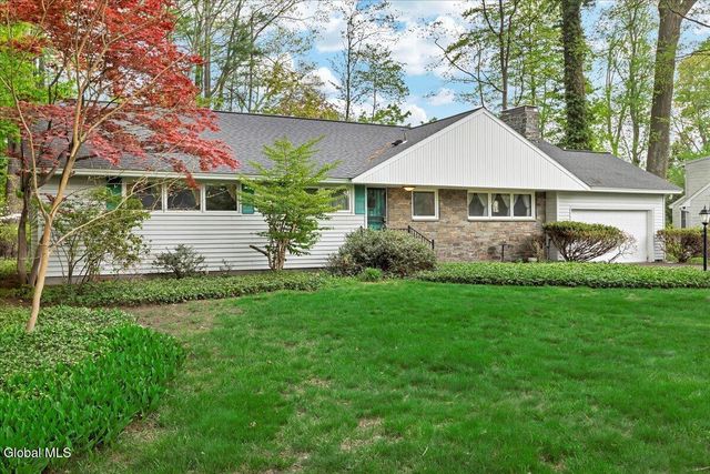 178 Westchester Drive S., Bethlehem, NY 12054