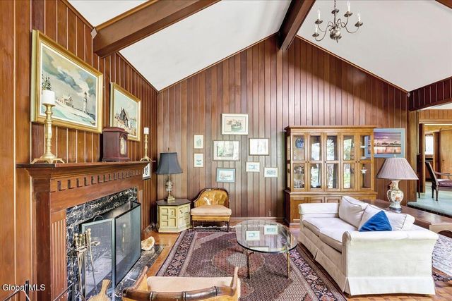178 Westchester Drive S., Bethlehem, NY 12054