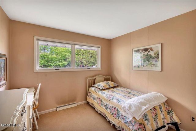 178 Westchester Drive S., Bethlehem, NY 12054