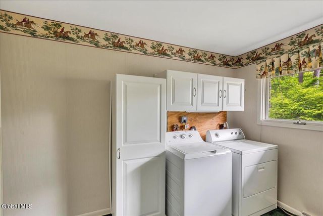 178 Westchester Drive S., Bethlehem, NY 12054
