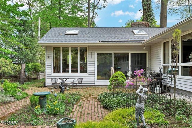 178 Westchester Drive S., Bethlehem, NY 12054