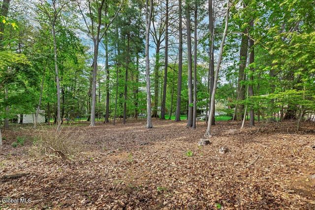178 Westchester Drive S., Bethlehem, NY 12054