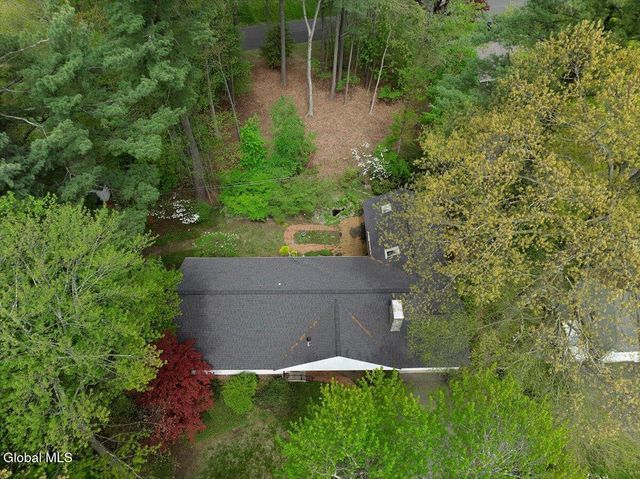 178 Westchester Drive S., Bethlehem, NY 12054