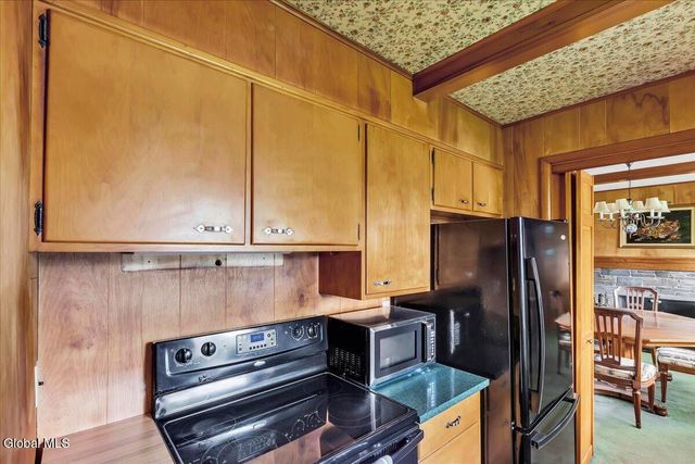 178 Westchester Drive S., Bethlehem, NY 12054