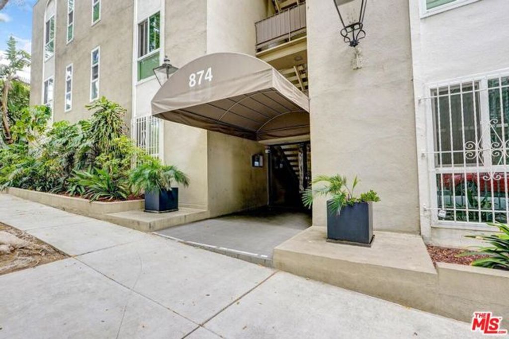 874 Hammond Street 1, West Hollywood, CA 90069