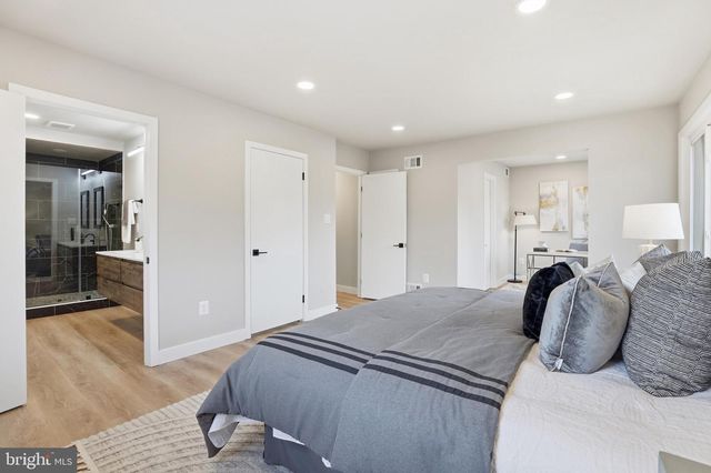 10512 ARROWOOD ST, Fairfax, VA 22032