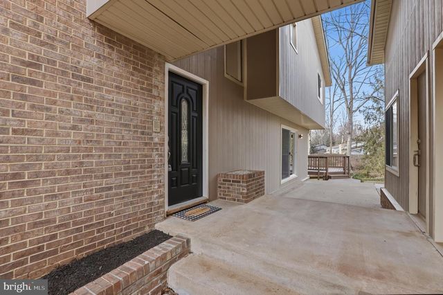 10512 ARROWOOD ST, Fairfax, VA 22032