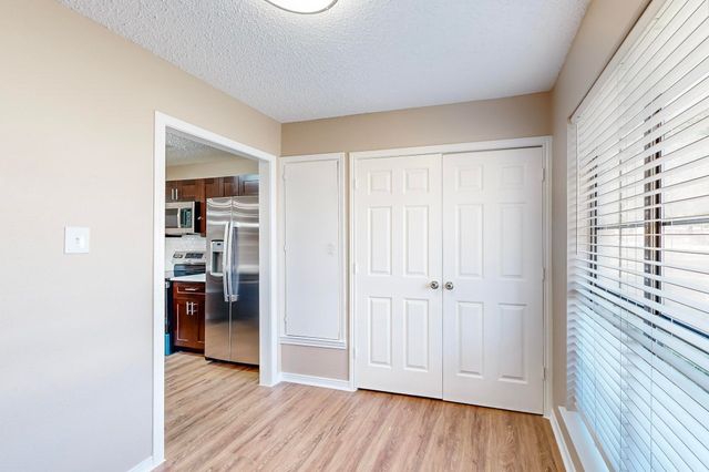 1908 N Irving Heights Drive, Irving, TX 75061