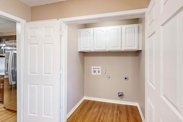 1908 N Irving Heights Drive, Irving, TX 75061