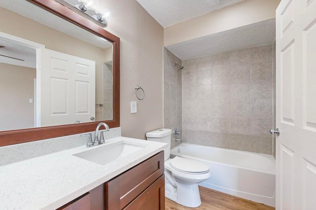 1908 N Irving Heights Drive, Irving, TX 75061