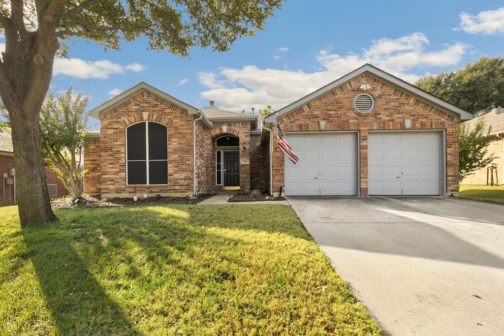 3202 Berkshire Lane, Corinth, TX 76210