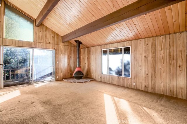 1063 Fawnskin, Fawnskin, CA 92333