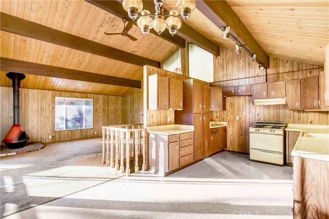 1063 Fawnskin, Fawnskin, CA 92333