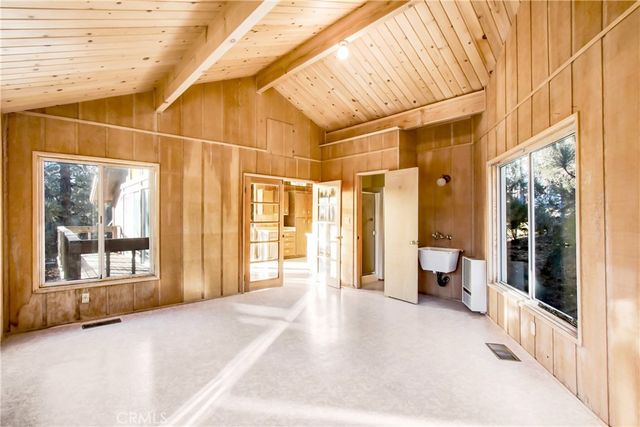 1063 Fawnskin, Fawnskin, CA 92333