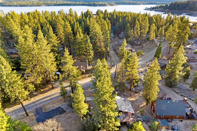 1063 Fawnskin, Fawnskin, CA 92333