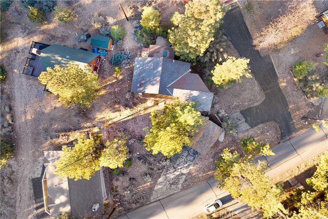 1063 Fawnskin, Fawnskin, CA 92333