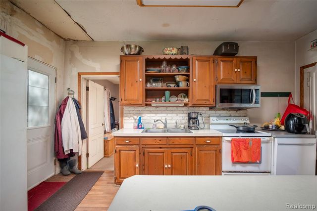 13882 Curtis Road, Grass Lake, MI 49240