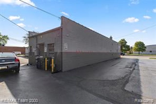 3769 Fort Street, Lincoln Park, MI 48146