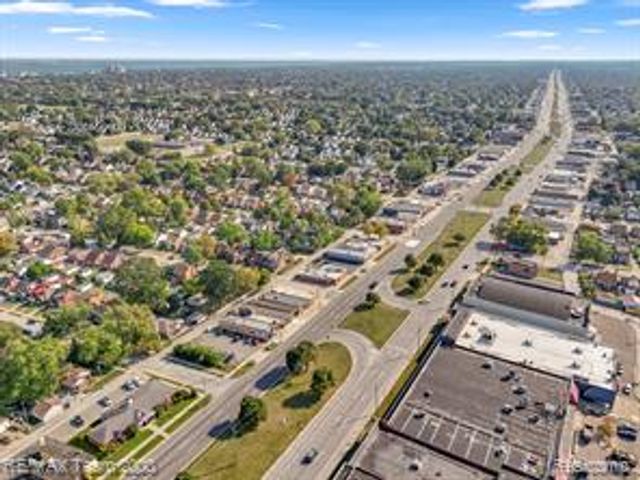 3769 Fort Street, Lincoln Park, MI 48146