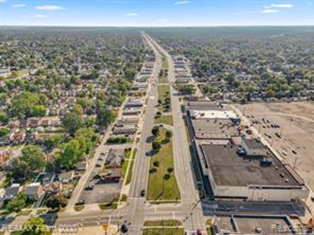 3769 Fort Street, Lincoln Park, MI 48146