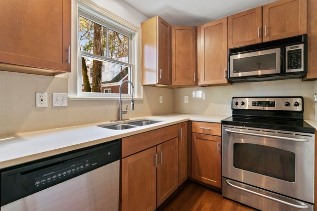 552 Savannah Highway 4, Charleston, SC 29407