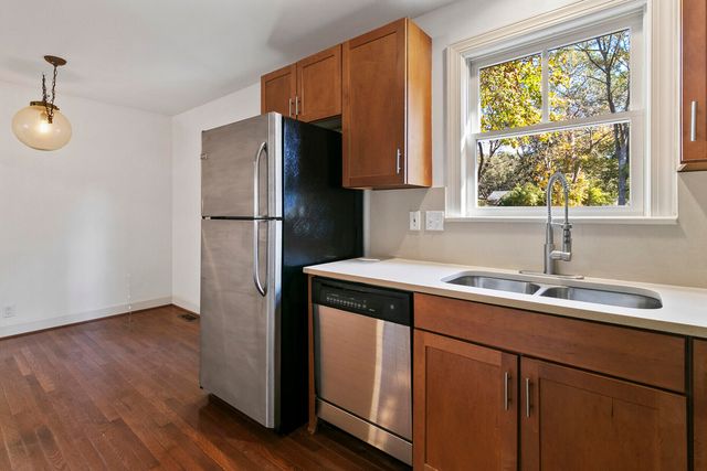 552 Savannah Highway 4, Charleston, SC 29407