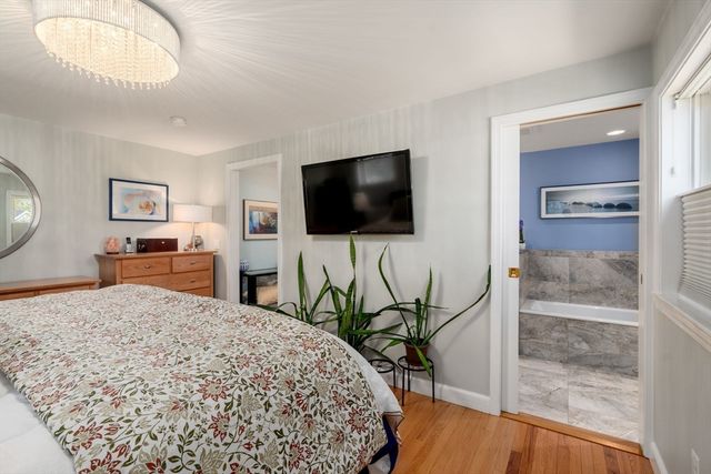 11 Harvard Circle, Needham, MA 02494