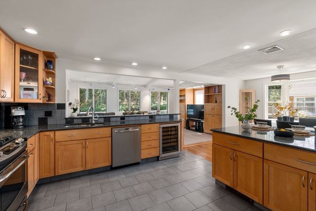 11 Harvard Circle, Needham, MA 02494