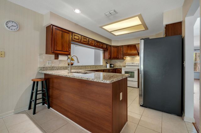 2975 BARCLAY Court, Tallahassee, FL 32309