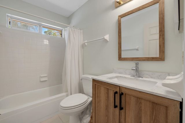 2975 BARCLAY Court, Tallahassee, FL 32309