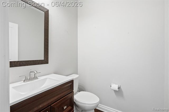 16308 Adelaide Drive, Macomb, MI 48044